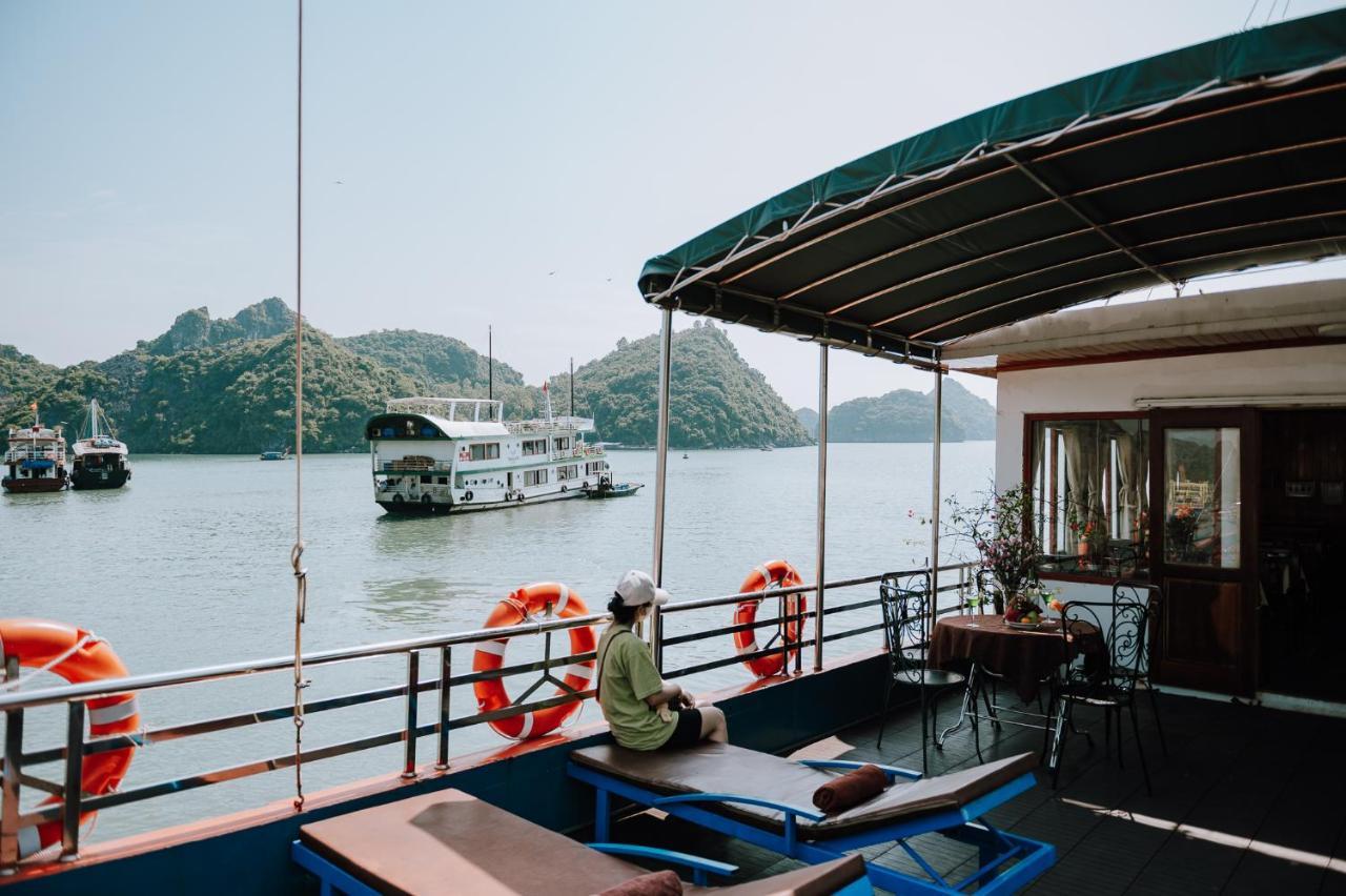 Hotel Cat Ba Bay Cruises Dong Khe Sau Esterno foto