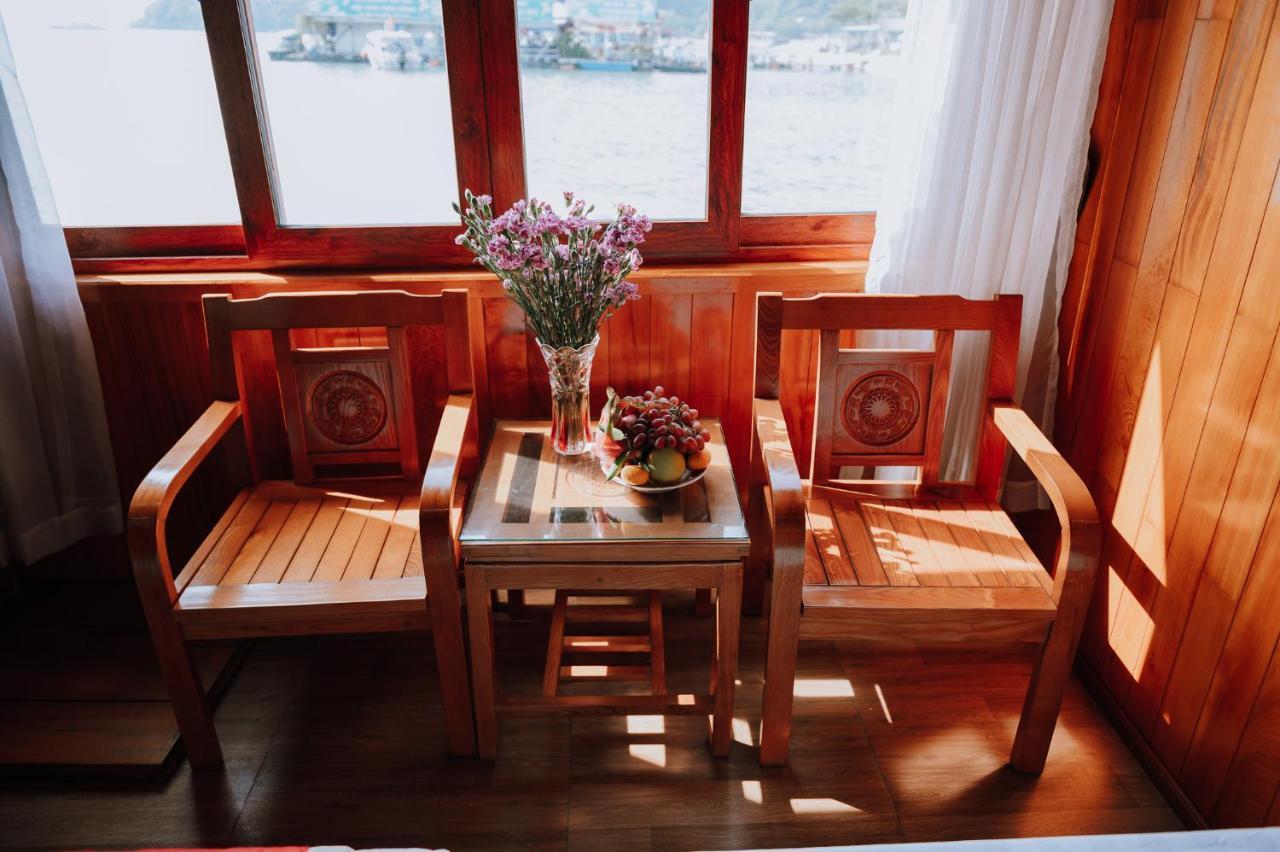 Hotel Cat Ba Bay Cruises Dong Khe Sau Esterno foto