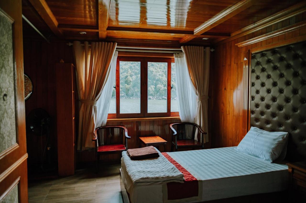 Hotel Cat Ba Bay Cruises Dong Khe Sau Esterno foto