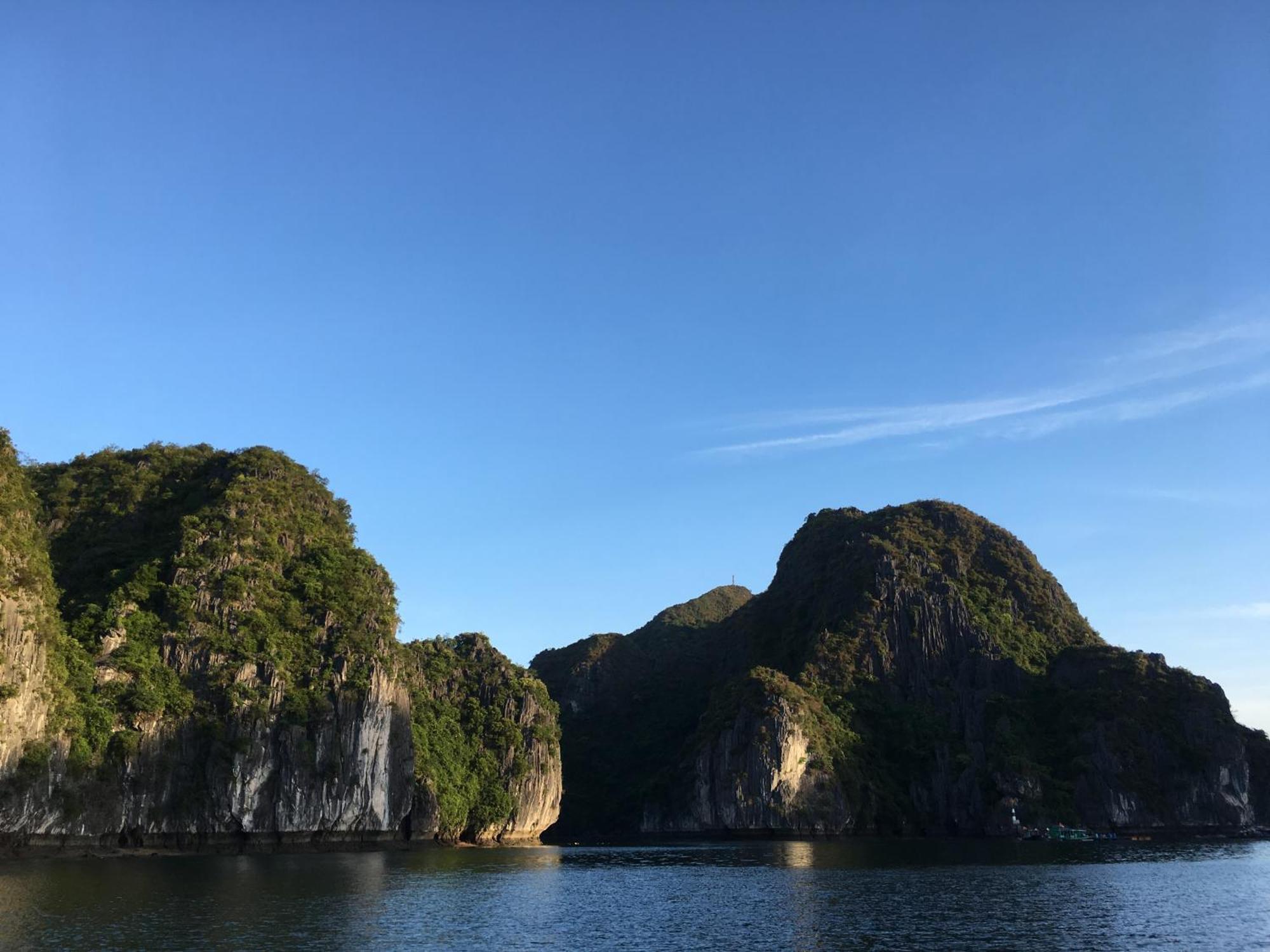 Hotel Cat Ba Bay Cruises Dong Khe Sau Esterno foto
