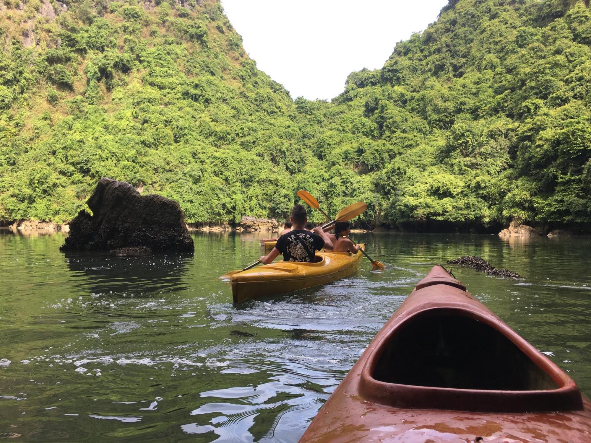 Hotel Cat Ba Bay Cruises Dong Khe Sau Esterno foto