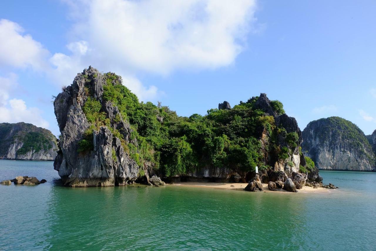 Hotel Cat Ba Bay Cruises Dong Khe Sau Esterno foto