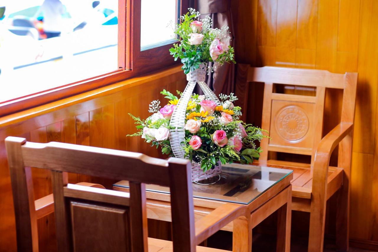 Hotel Cat Ba Bay Cruises Dong Khe Sau Esterno foto